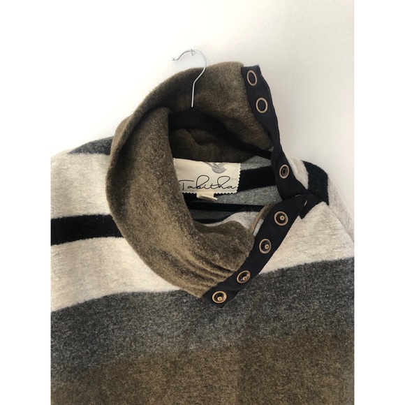 Anthro poncho - Picture 4 of 4